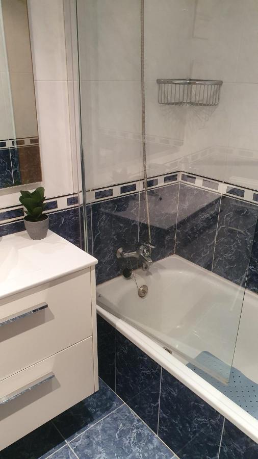Acogedor Y Moderno Apartamento En 산신소 외부 사진